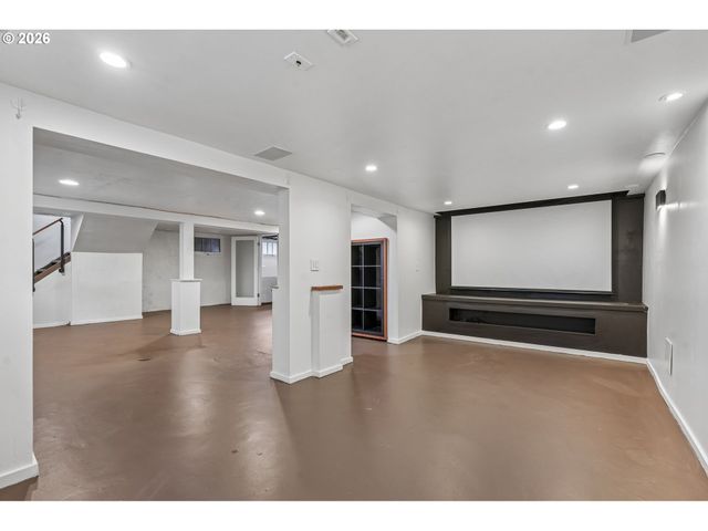 334 Ne 71ST Ave, Portland, OR 97213