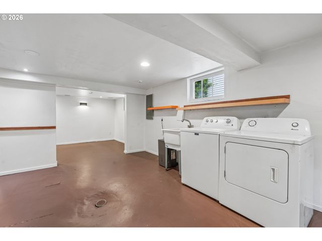 334 Ne 71ST Ave, Portland, OR 97213