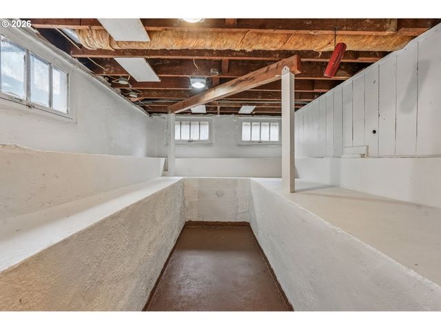 334 Ne 71ST Ave, Portland, OR 97213