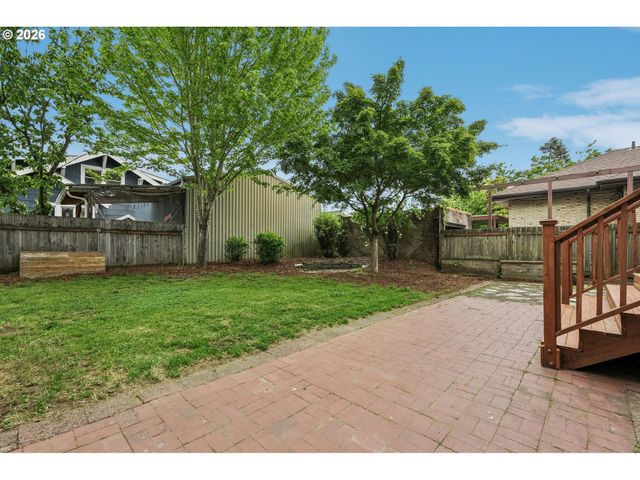 334 Ne 71ST Ave, Portland, OR 97213