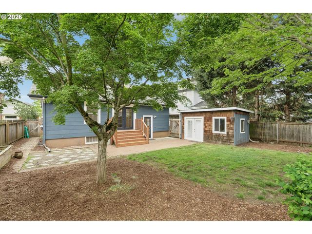 334 Ne 71ST Ave, Portland, OR 97213