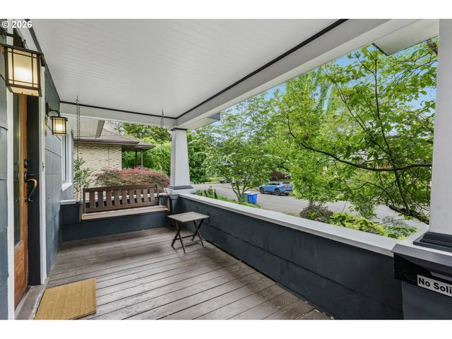 334 Ne 71ST Ave, Portland, OR 97213