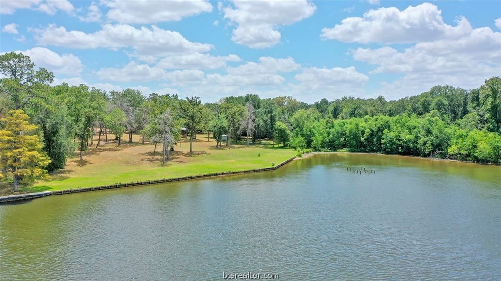 9409 Haney Road, Franklin, TX 77856 — photo 2