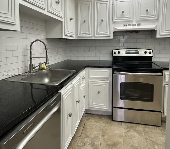 10511 SW 108th Ave 281, Miami, FL 33176