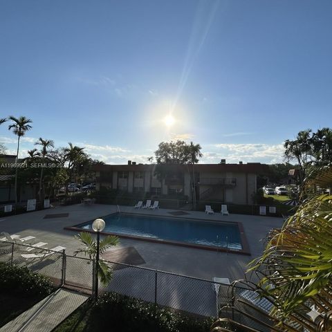 10511 SW 108th Ave 281, Miami, FL 33176