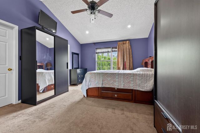 13 Diaz Court, Franklin Twsp, NJ 08823