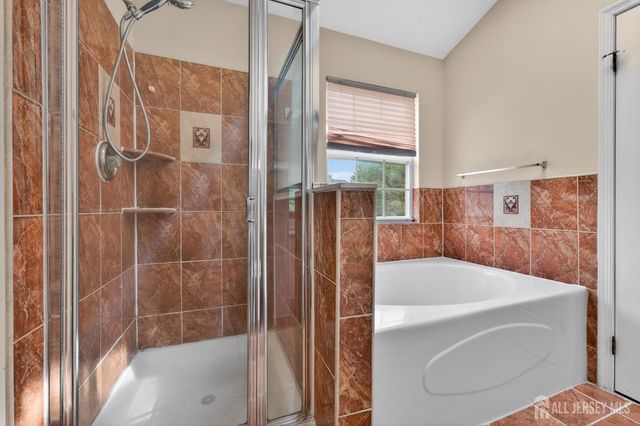 13 Diaz Court, Franklin Twsp, NJ 08823