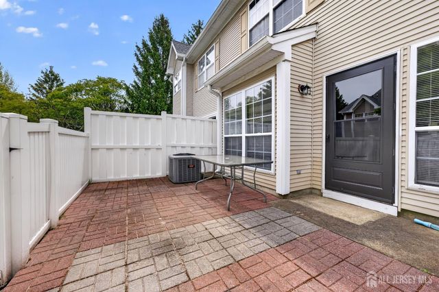 13 Diaz Court, Franklin Twsp, NJ 08823