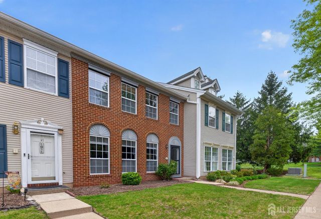 13 Diaz Court, Franklin Twsp, NJ 08823