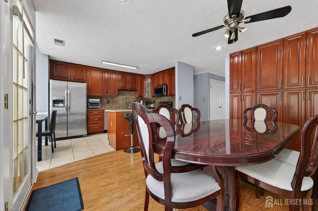 13 Diaz Court, Franklin Twsp, NJ 08823