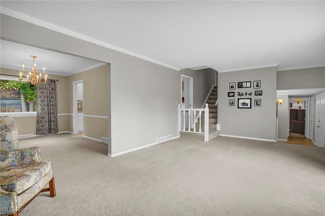 8053 Thornhurst Drive, North Royalton, OH 44133