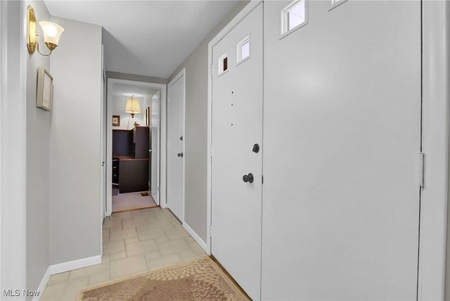 8053 Thornhurst Drive, North Royalton, OH 44133