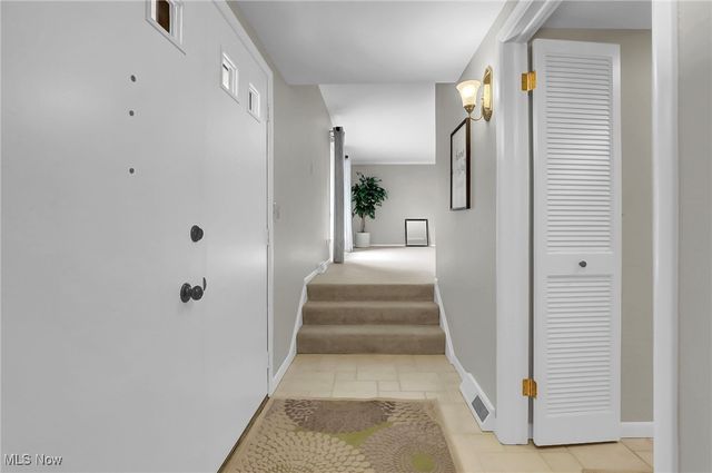 8053 Thornhurst Drive, North Royalton, OH 44133