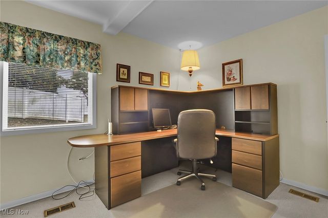 8053 Thornhurst Drive, North Royalton, OH 44133