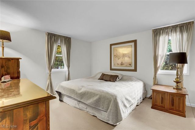 8053 Thornhurst Drive, North Royalton, OH 44133