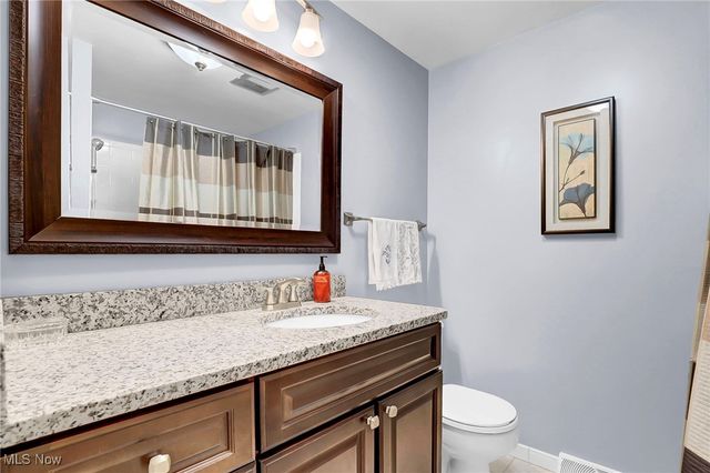 8053 Thornhurst Drive, North Royalton, OH 44133