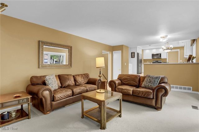 8053 Thornhurst Drive, North Royalton, OH 44133