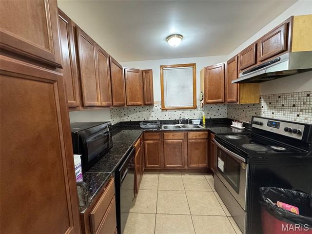 3762 French Avenue, St Louis, MO 63116