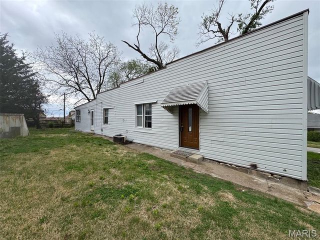 3762 French Avenue, St Louis, MO 63116