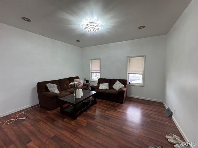 3762 French Avenue, St Louis, MO 63116