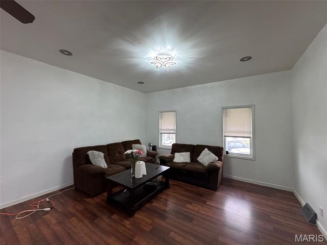 3762 French Avenue, St Louis, MO 63116