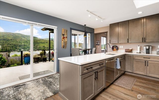 24153 Walker Valley Road, Mount Vernon, WA 98274