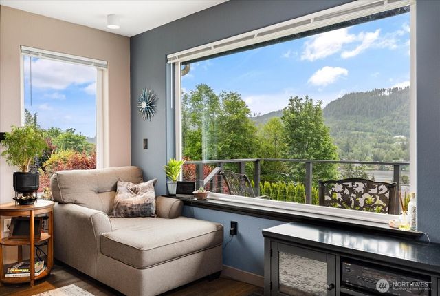 24153 Walker Valley Road, Mount Vernon, WA 98274