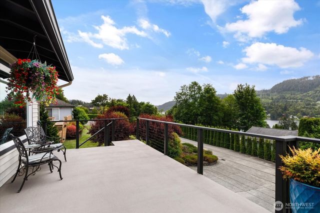 24153 Walker Valley Road, Mount Vernon, WA 98274