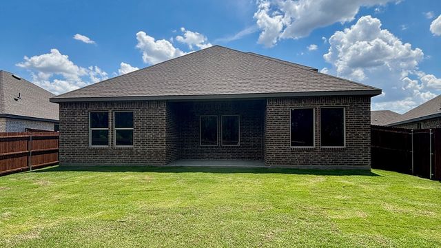 3104 Charleston Drive, Ennis, TX 75119