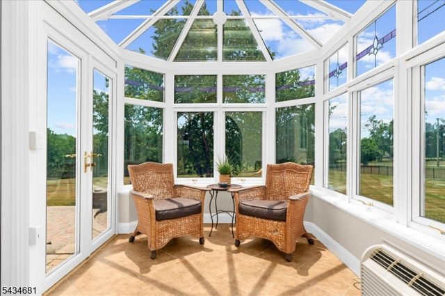 10 Claridge Ln, Raritan Twp., NJ 08822