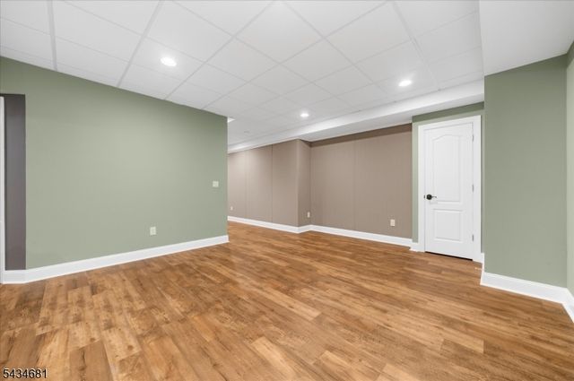 10 Claridge Ln, Raritan Twp., NJ 08822