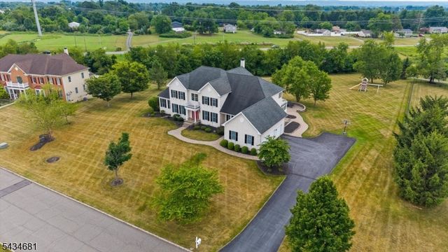 10 Claridge Ln, Raritan Twp., NJ 08822