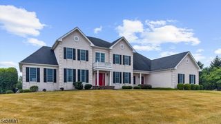 10 Claridge Ln, Raritan Twp., NJ 08822