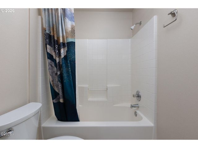 890 Se BAY Blvd 305, Newport, OR 97365