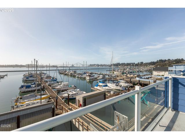890 Se BAY Blvd 305, Newport, OR 97365