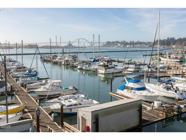 890 Se BAY Blvd 305, Newport, OR 97365