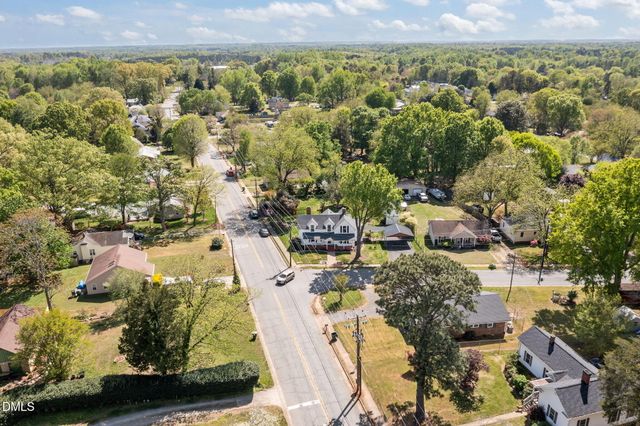 222 E Minneola Street, Gibsonville, NC 27249