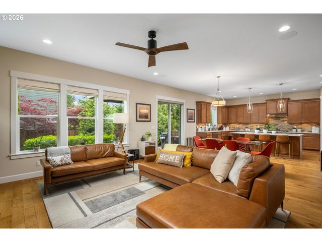 20475 Sw COMANCHE Ter, Tualatin, OR 97062