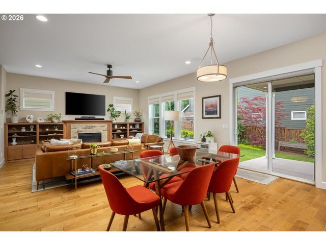 20475 Sw COMANCHE Ter, Tualatin, OR 97062