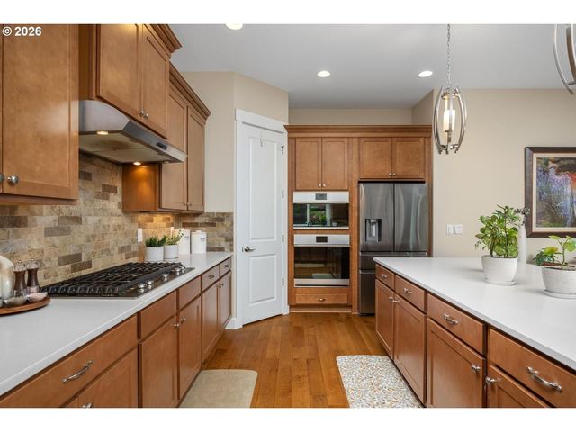 20475 Sw COMANCHE Ter, Tualatin, OR 97062