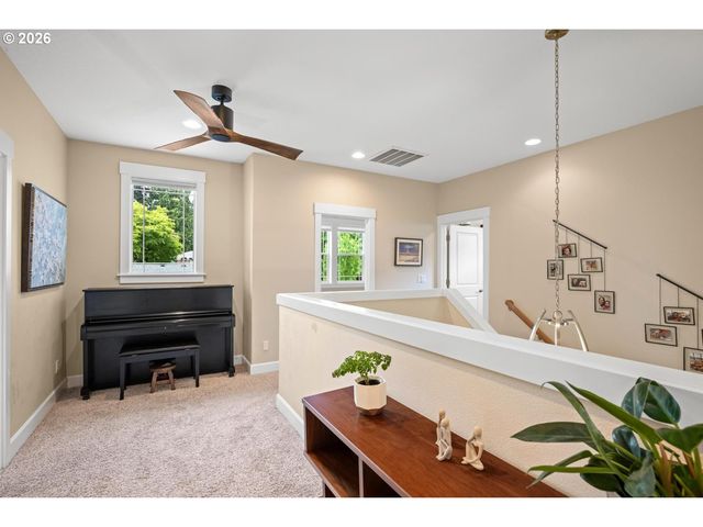 20475 Sw COMANCHE Ter, Tualatin, OR 97062