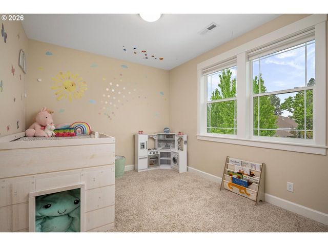20475 Sw COMANCHE Ter, Tualatin, OR 97062