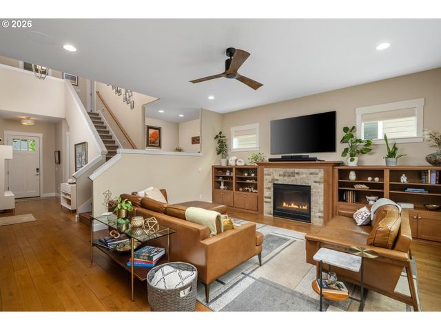 20475 Sw COMANCHE Ter, Tualatin, OR 97062