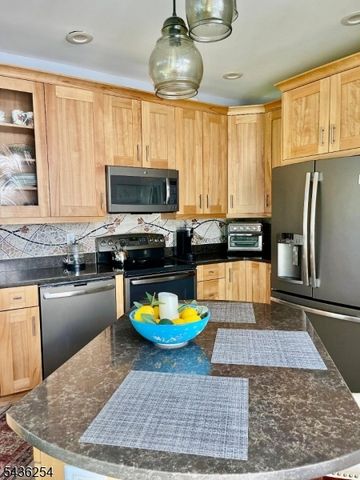 36 Loft Dr, Bridgewater Twp., NJ 08836
