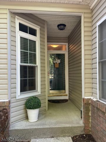 36 Loft Dr, Bridgewater Twp., NJ 08836