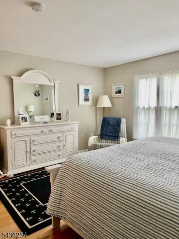 36 Loft Dr, Bridgewater Twp., NJ 08836