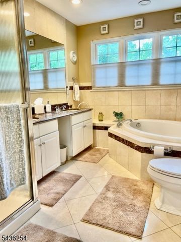 36 Loft Dr, Bridgewater Twp., NJ 08836