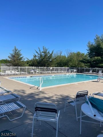 36 Loft Dr, Bridgewater Twp., NJ 08836