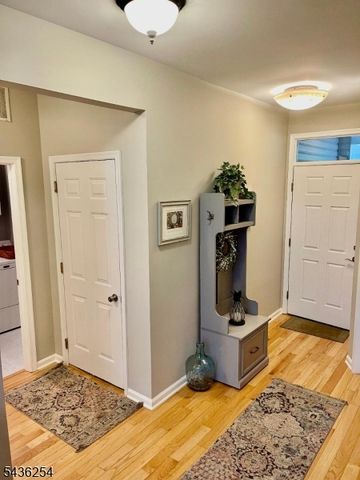 36 Loft Dr, Bridgewater Twp., NJ 08836