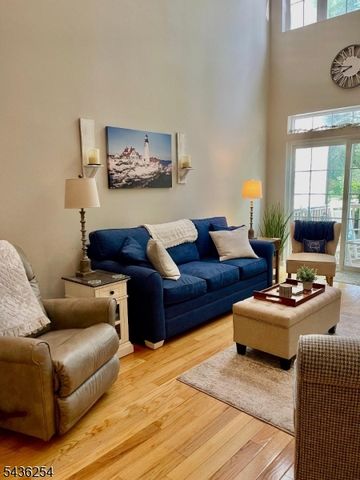 36 Loft Dr, Bridgewater Twp., NJ 08836
